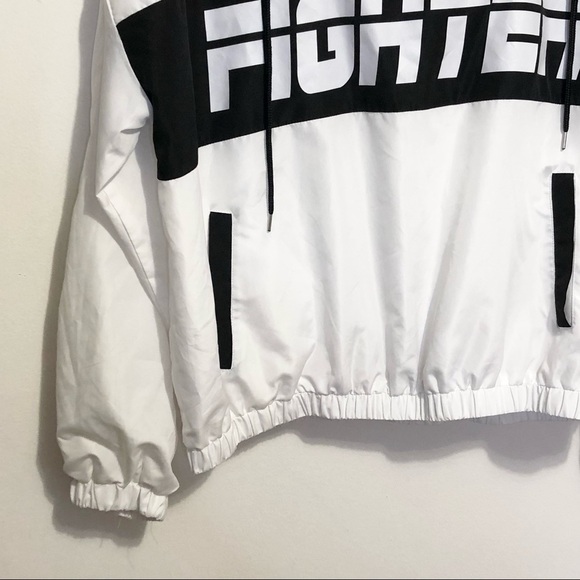 ➕ Forever 21 Plus Fighter Breast Cancer Awareness Windbreaker Hooded Pul… - Picture 5 of 12